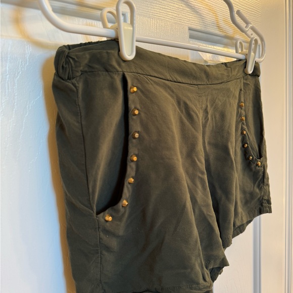 h.i.p. High-waist Shorts with Studs in Olive Green, Size Medium - Picture 4 of 7